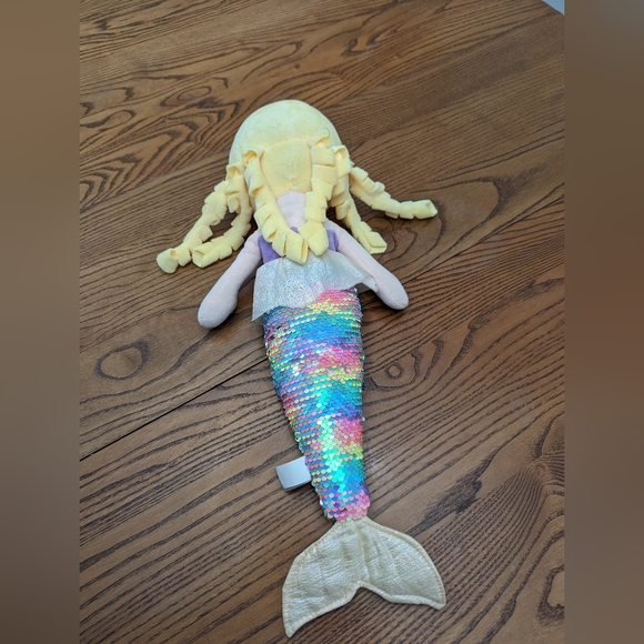 Linzy plush Mermaid. Sequined tail.. rainbow and silver coloured - Picture 5 of 5